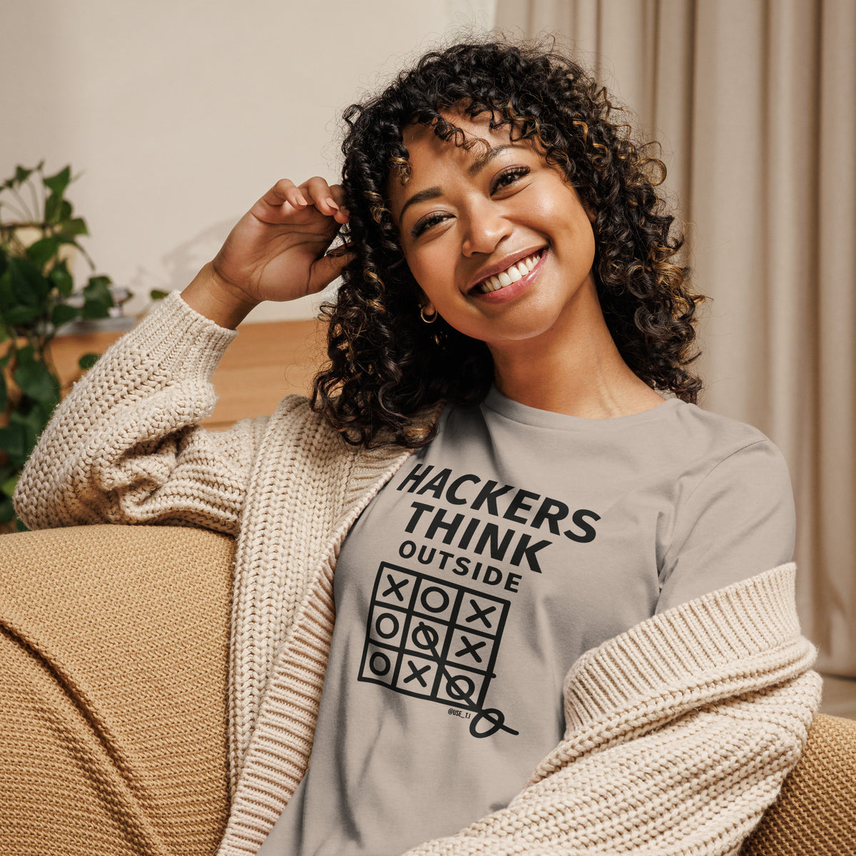 Hacker Think Outside - Women's Relaxed T-Shirt