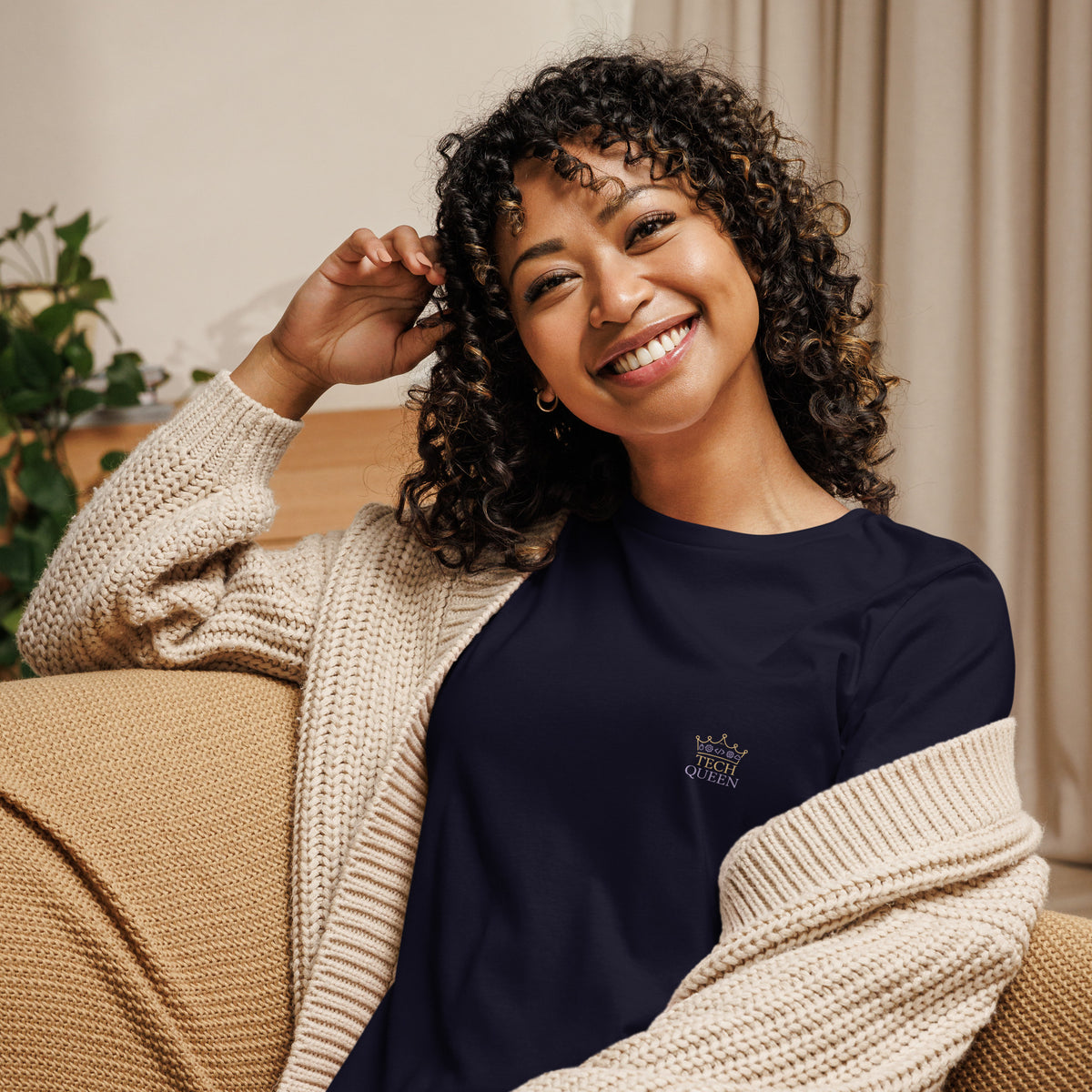 Tech Queen - Women's Relaxed T-Shirt