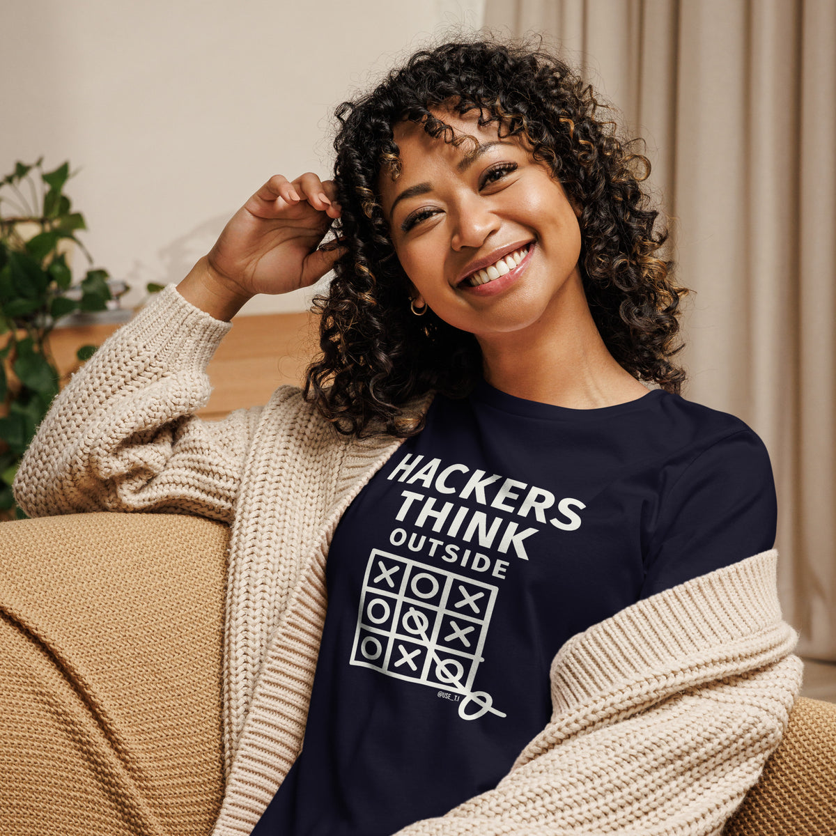 Hacker Think Outside - Women's Relaxed T-Shirt